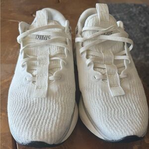 Men’s Nike Summit Motivas - practically new!